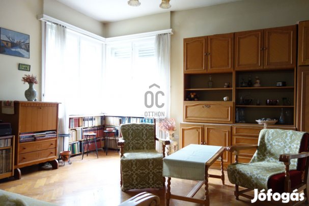 Herminamezőn saját kertrésszel rendelkező nagypolgári lakás!