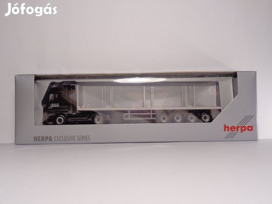 Herpa 1/87 Mercedes nyerges vontató & rönkszállító pótja, kamion model