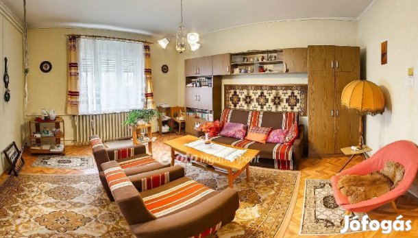 Hevesi 61 nm-es ház eladó