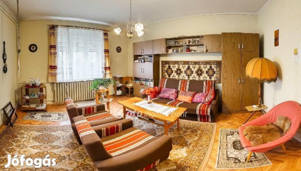 Hevesi eladó 61 nm-es ház