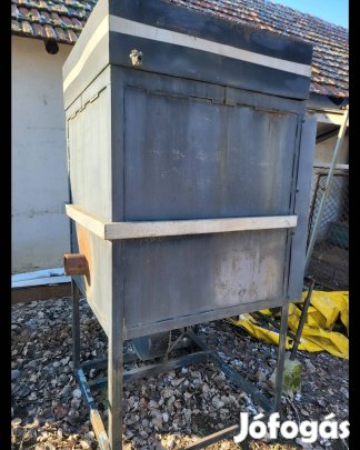 Hevitő kohó kovacsműhelyből 