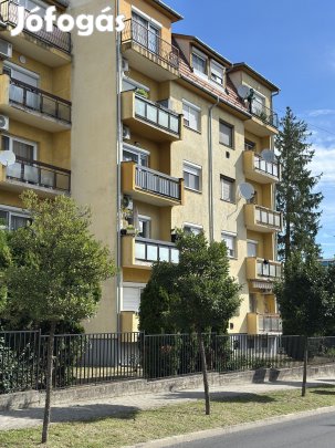 Hévíz belvárosában FELÚJÍTANDÓ, azonnal birtokba vehető, 3 szobás