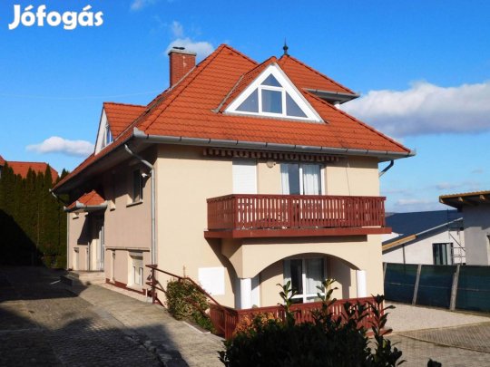 Hévízen bejáratott panzió meglévő ügyfélkörrel eladó