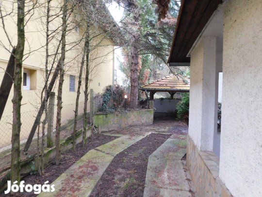 Hévízen felújítandó családi ház eladó