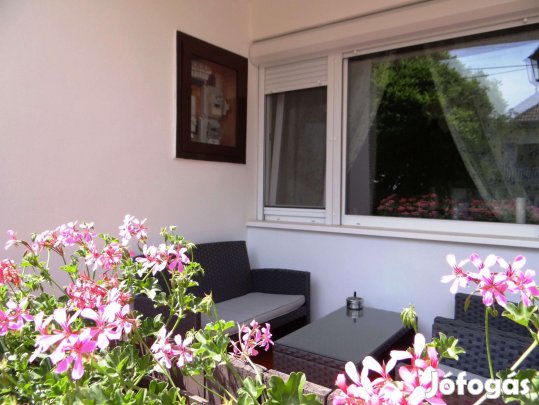 Hévízen felújított apartmanház eladó