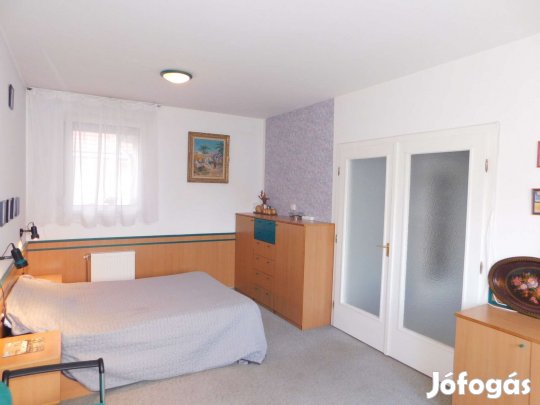 Hévízen liftes házban azonnal költözhető lakás eladó