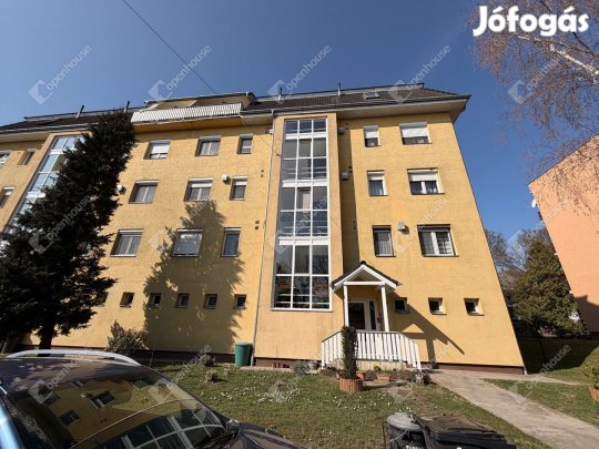 Hévízi 60 nm-es lakás eladó