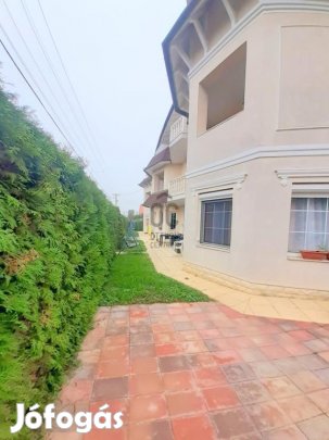 Hévízi 758 nm-es ház eladó