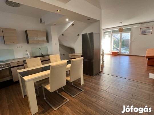 Hévízi 91 nm-es sorházi lakás