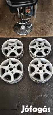 Hiánytalan,felújítatlan.