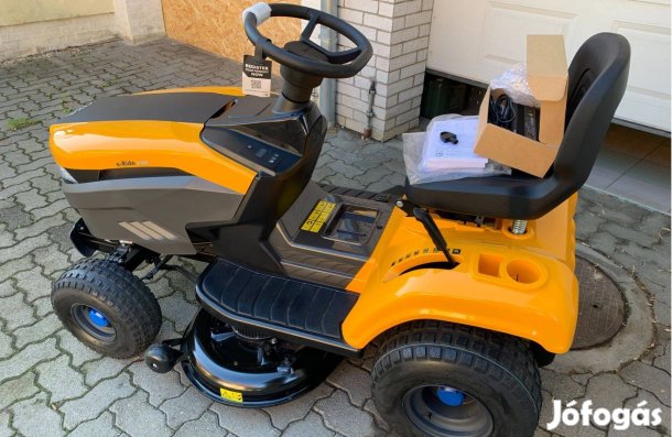 Hibás! Új Stiga S300 e-ride akkumulátoros fűnyíró traktor eladó