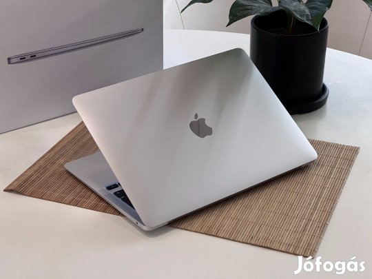 Hibátlan MacBook Air 2020 M1 13 256GB 8GB 2 ÉV Garanciával
