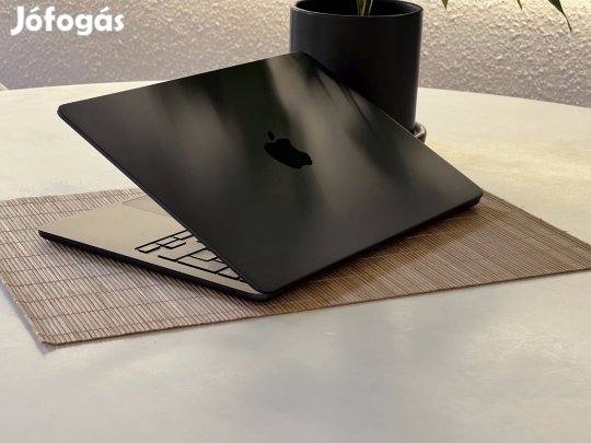 Hibátlan MacBook Air 2022 M2 Midnight 13 256GB 8GB 2 ÉV