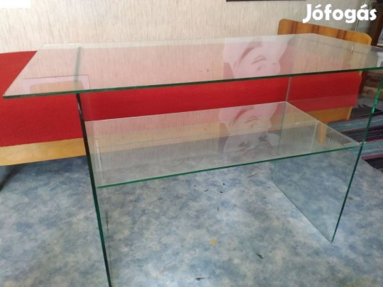 Hibátlan Üvegasztal dohányzóasztal Egyedi készítésű 53*100*64 cm