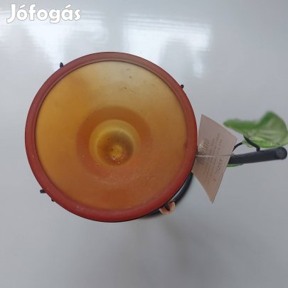 Hibátlan, kis " tartóka" dísztárgy, tavaszi hangulattal.