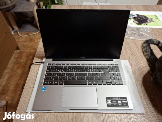 Hibátlan állapotú Acer Aspire Lite 15 laptop eladó