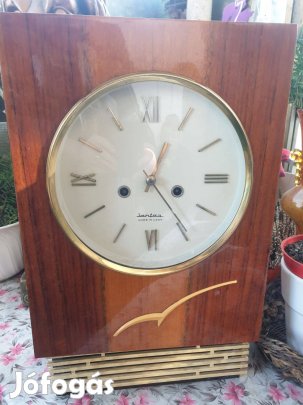 Hibátlan állapotú Jantar falióra eladó!