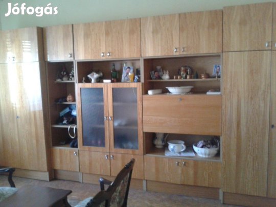 Hibátlan és karcmentes nagy nappali szekrénysor 4m hosszú