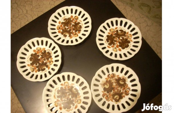 Hibátlan fali dísztányérok