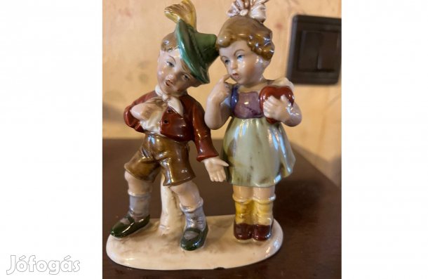 Hibátlan porcelán figura, nipp