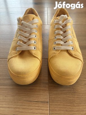 Hibátlan s.Oliver női vászon sportcipő