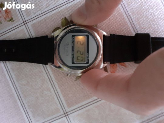 Hibátlanul működő Granada típusú óra karóra