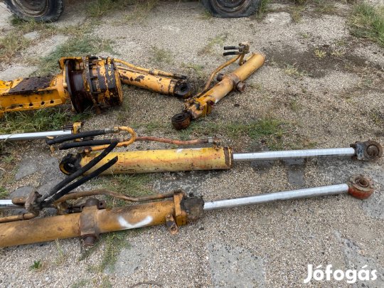 Hidraulika munkahengerek, nagy méret