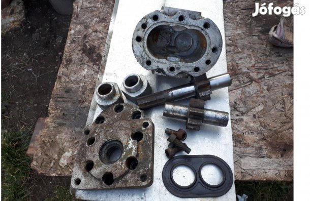 Hidraulika szivattyú alkatrészek (orosz) eladók !