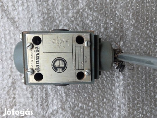 Hidraulika váltószelep