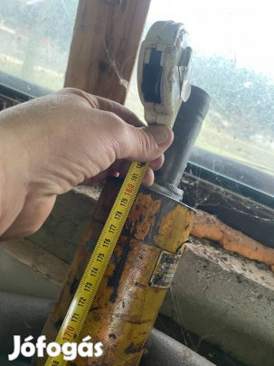 Hidraulikus munkahenger