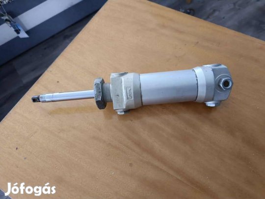 Hidraulikus munkahenger