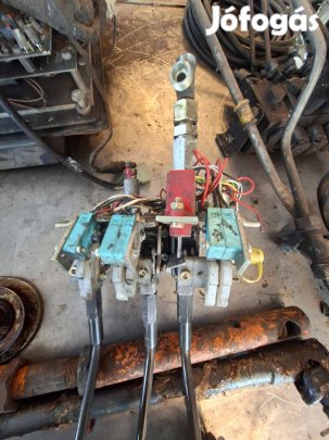 Hidraulikus vezérlő tömb, elektronikus