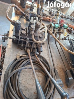 Hidraulikus vezérlőtömb , háromutas