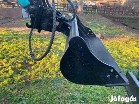 Hidraulikusan dönthető rézsűkanál 80cm