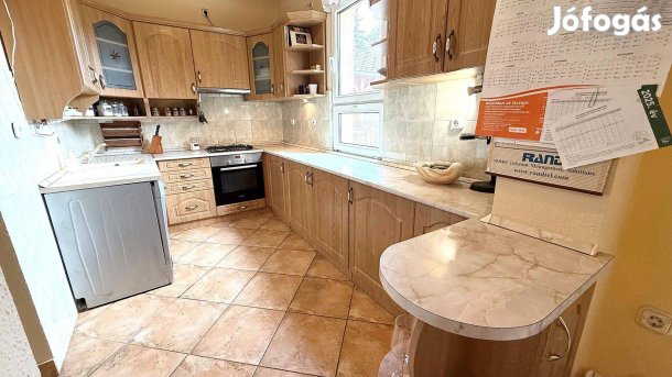 Hímesben 105 nm-es 2 szoba-nappalis családi ikerház eladó
