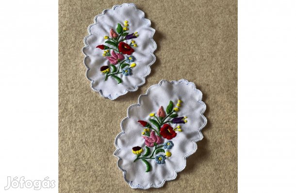 Hímzés - kalocsai mintás ovális 1 pár terítő