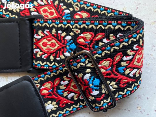 Hímzett gitár heveder/hátpánt, fém csattal