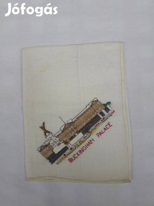 Hímzett mintával textil díszzsebkendő