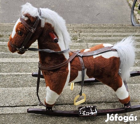 Hintaló Nyereggel Nyeregvédővel