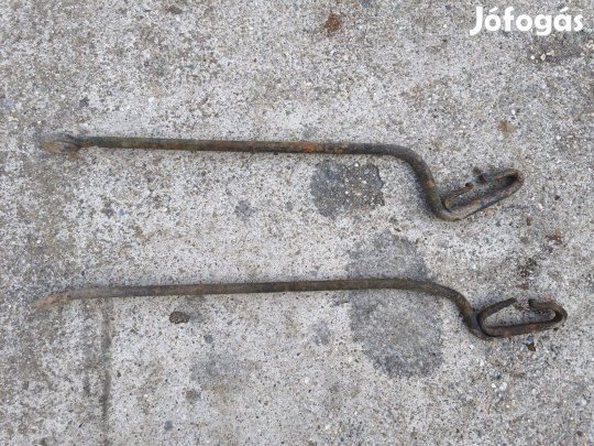 Hintó , szekér , kovácsoltvas fellépő párban