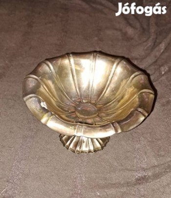 Historizáló jelzett ezüst talpas kínáló tál elegáns