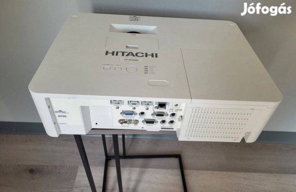 Hitachi CP-WU5500 - 5200 Ansis projektor -csak 665 órát ment