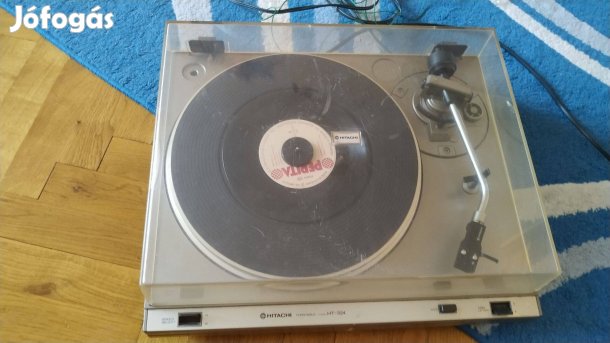 Hitachi HT-324 lemezjátszó