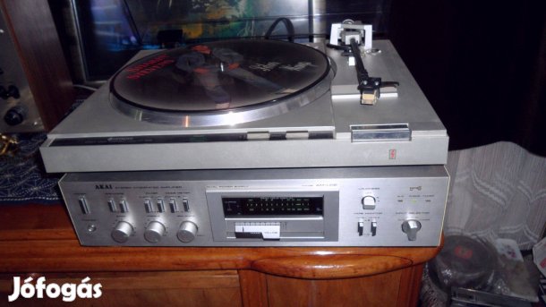 Hitachi guartz LP sztereó bakelit original "direct drive" lemezjátszó