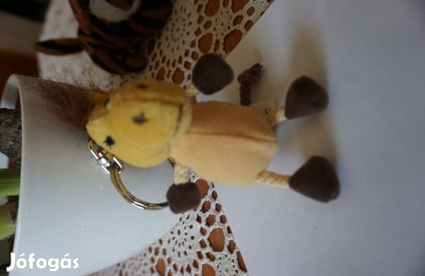 Hobbi sörényes kiscsikó a fején kulcstartóval eladó