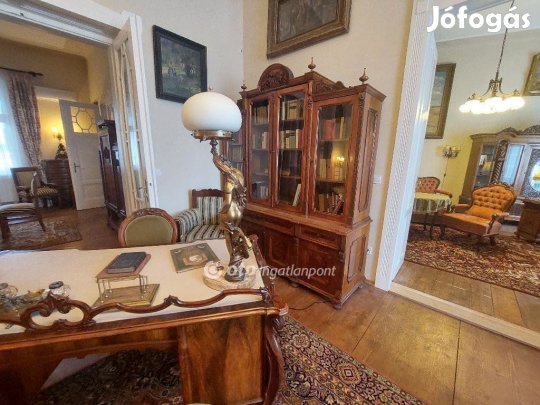 Hódmezővásárhely, felújított polgári ház tágas pincével, kerttel