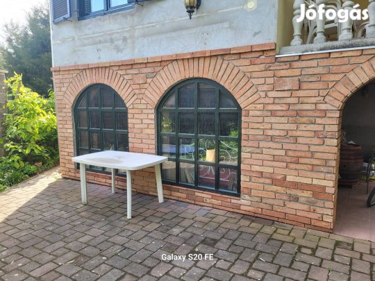 Hódmezővásárhelyi Szeletelt tégla nagy méretű Eladó