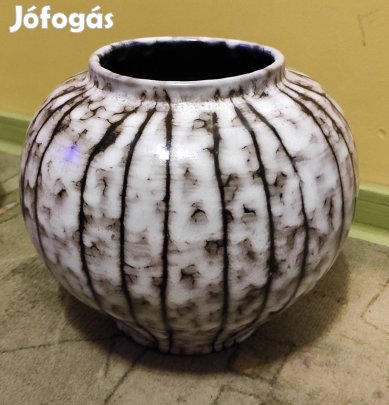 Hódmezővásárhelyi gömbváza 