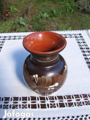 Hódmezővásárhelyi mintás barna váza