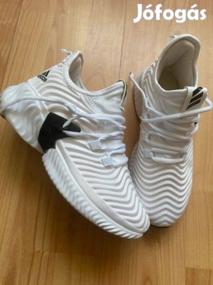 Hófehér Adidas Alphabounce Instrict cipő - 39